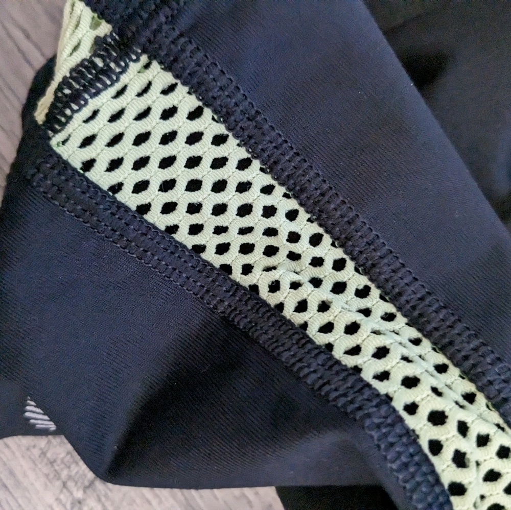 VSXS Sports Leggings Size‎ Medium - Picture 4 of 7